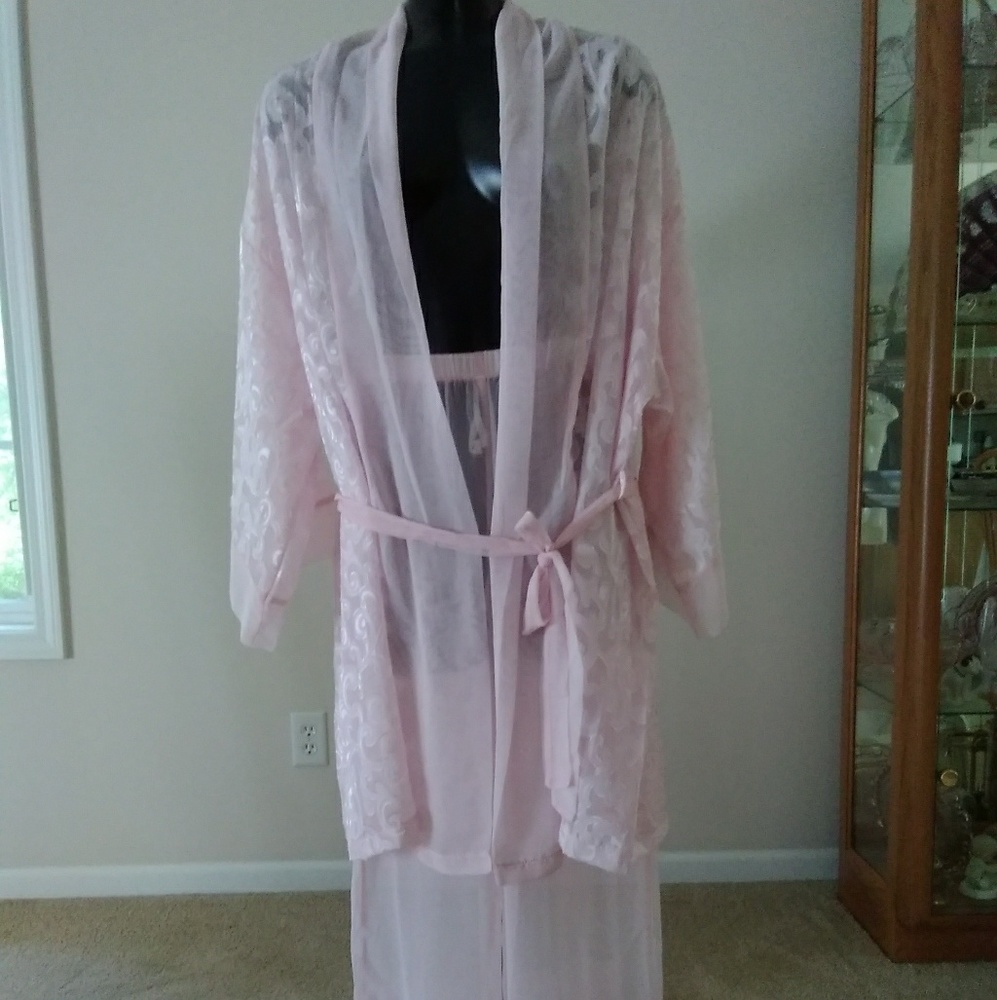 Fantasy lacy pajama set NWOT